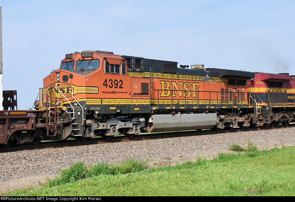 BNSF 4392